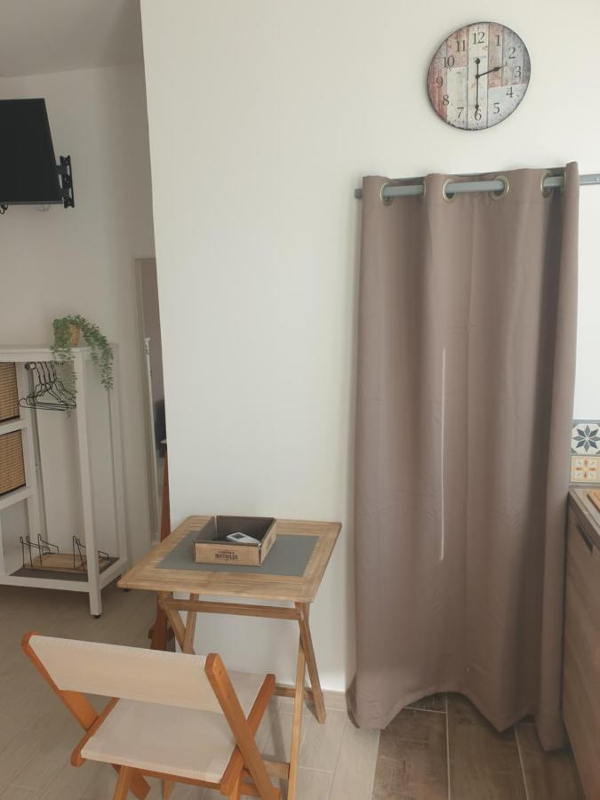 Mistral Appartements Port-Saint-Louis-du-Rhône Esterno foto