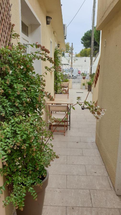 Mistral Appartements Port-Saint-Louis-du-Rhône Esterno foto